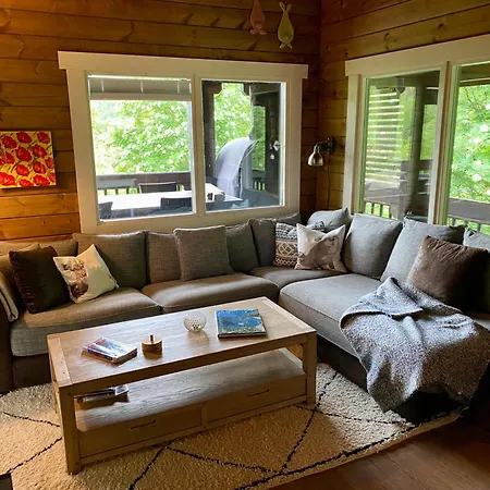 Cozy Log In Geiranger